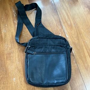 Roots Dark Grey/Black Crossbody Bag